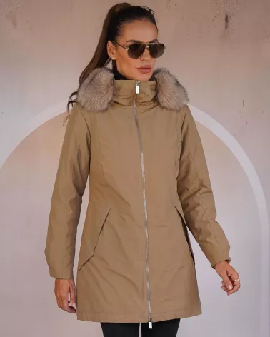 Wodoodporna kurtka typu parka w kolorze camel