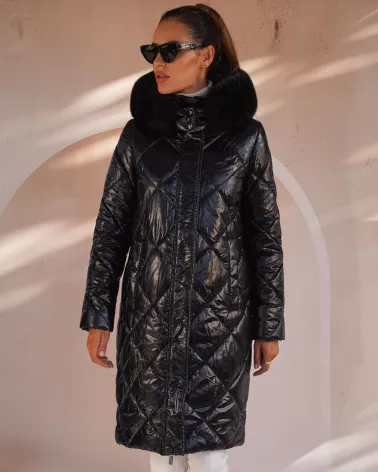 Schwarze Daunenjacke mit Kapuze