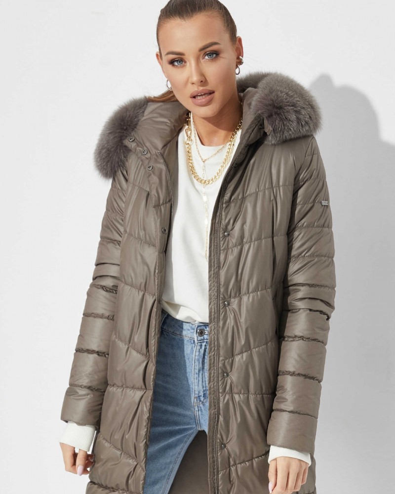New in | Taupe winter jacket with fox fur trimmed hood