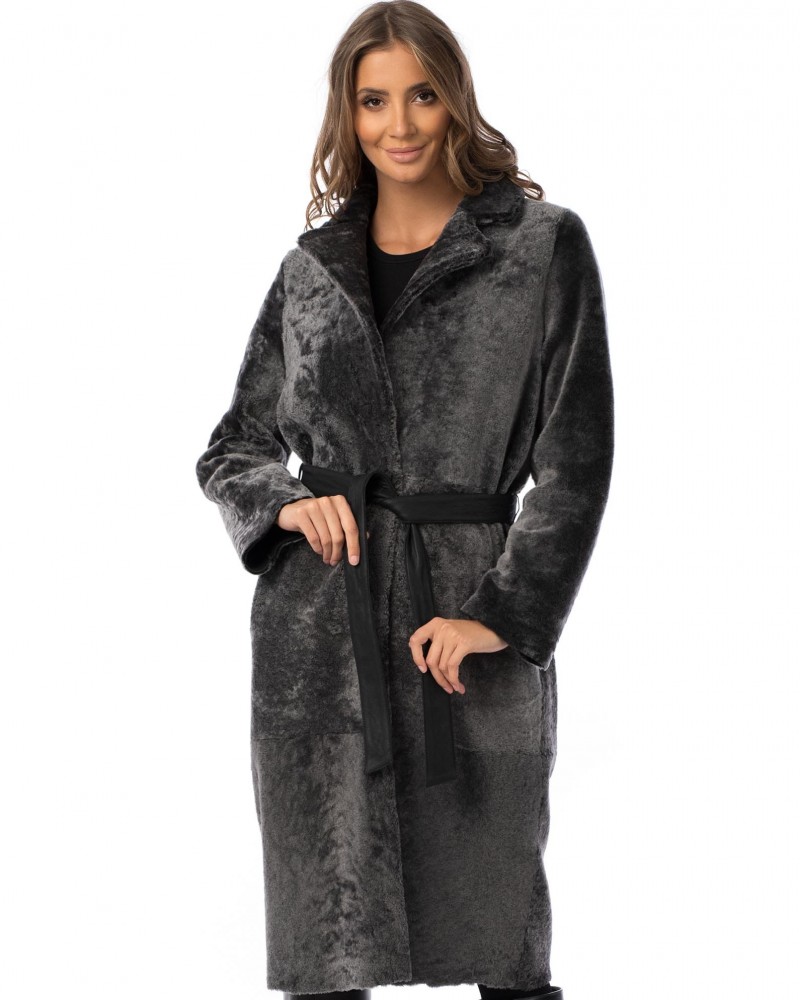 New in | Black reversible shearling coat