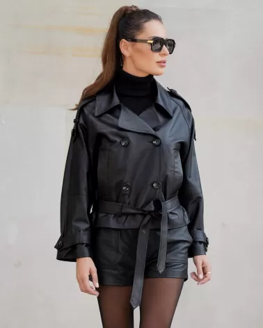 Schwarze Lederjacke