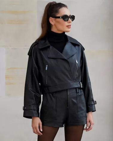 Schwarze Lederjacke