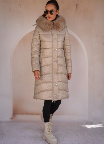 kurtka-puchowa-z-kapturem-w-kolorze-camel
