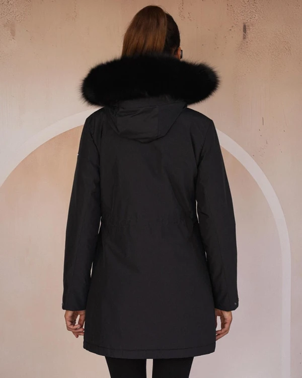 wodoodporna-czarna-kurtka-typu-parka