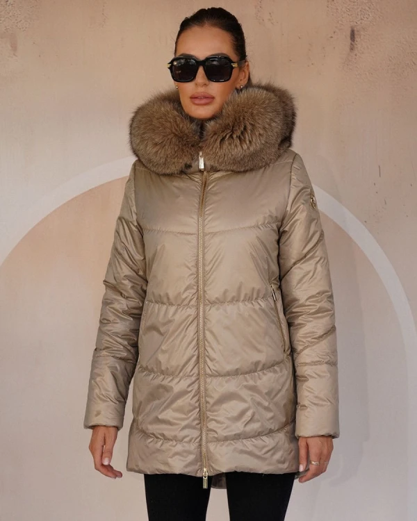 kurtka-puchowa-z-kapturem-w-kolorze-camel