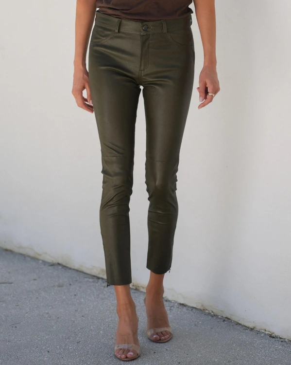 spodnie-skorzane-typu-slim-w-kolorze-khaki
