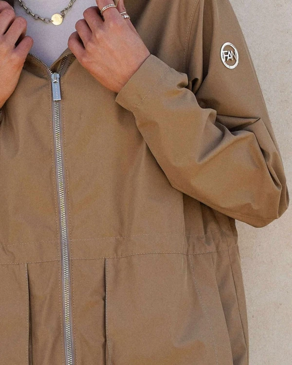 wodoodporna-kurtka-typu-parka-w-kolorze-camel