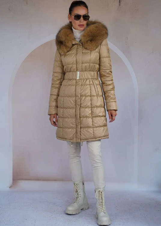 kurtka-puchowa-z-kapturem-w-kolorze-camel