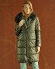 kurtka-puchowa-z-kapturem-w-kolorze-khaki