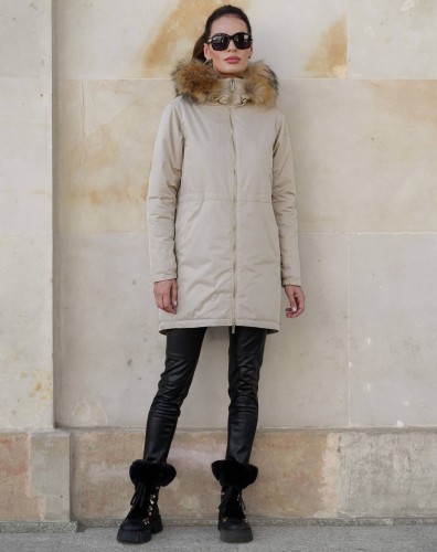 wodoodporna-bezowa-kurtka-typu-parka